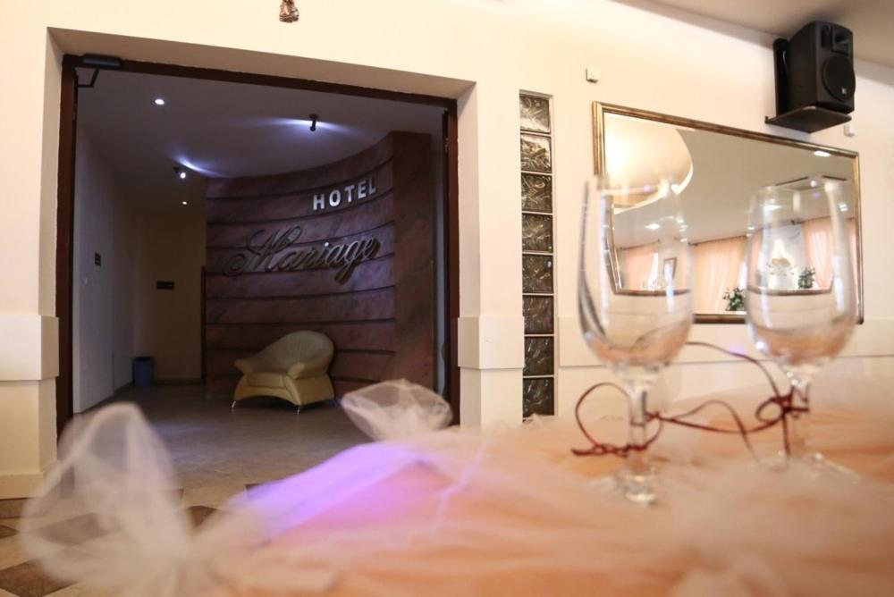 Hotel Mariage Wloszczowa Luaran gambar
